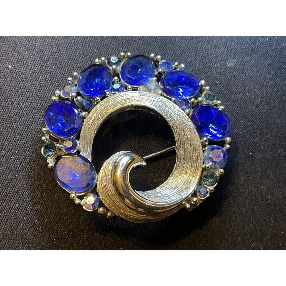 Vintage Lisner Silver Tone Deep Blue Rhinestone Brooch